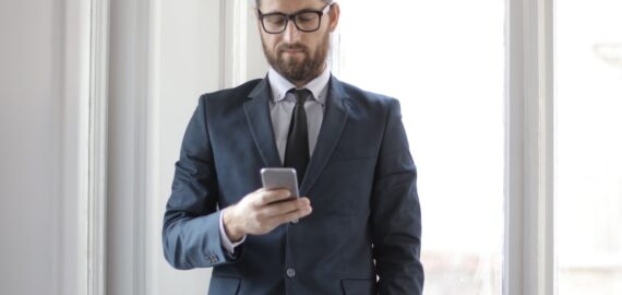 Ingresá al mundo del comercio exterior desde tu teléfono o computadora