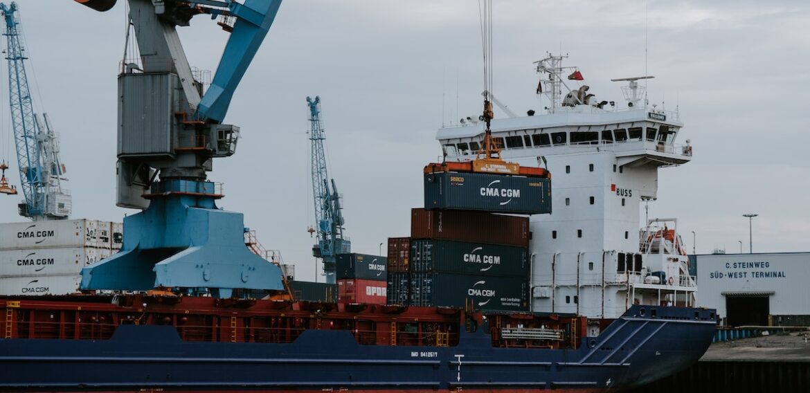 Capacitate en comercio exterior para habilitarte como agente y despachante de aduana