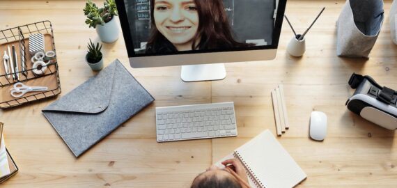 Capacitar es la mejor forma de celebrar el Día del Maestro