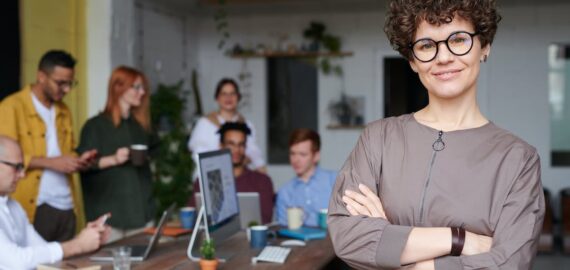 Empoderate con el curso de Periodismo de Turismo y Viajes para trabajar en un sector donde las mujeres ocupan el 54% de los puestos de trabajo