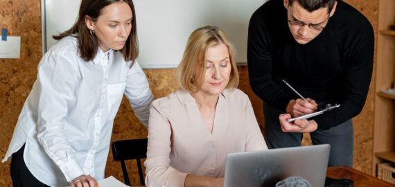 LA INTELIGENCIA EMOCIONAL TE AYUDARÁ A LIDERAR GRUPOS Y CONDUCIR EQUIPOS DE TRABAJO