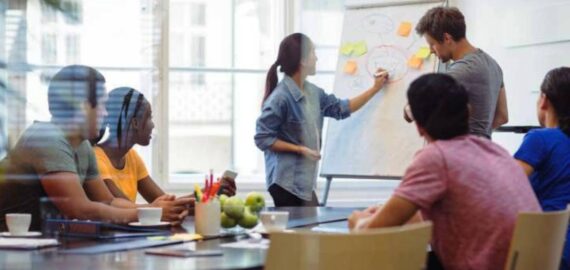 El curso Plan de Negocios es ideal para emprendedores, PyMES y toda persona que quiera alcanzar el éxito comercial