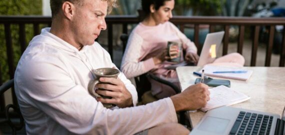 Elearning Total celebra el Día del Maestro capacitando a miles de alumnos