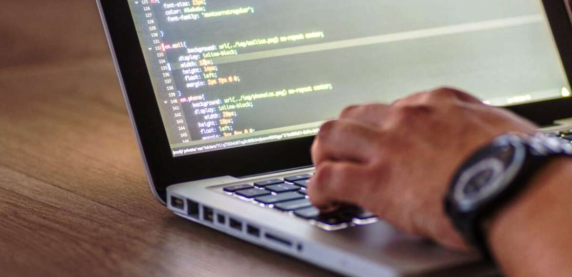 Descubrí tu potencial en el mundo digital con la Diplomatura en Desarrollo Web FrontEnd