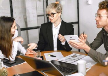 Te entrenamos para liderar equipos y proyectos