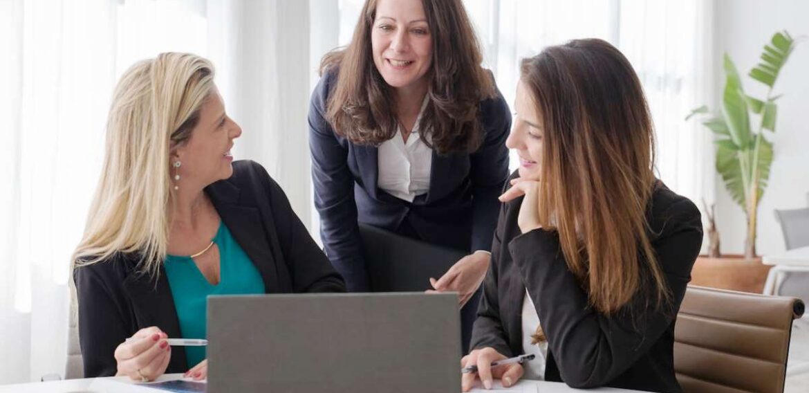 Elearning-Total potencia a la mujer en toda área del conocimiento