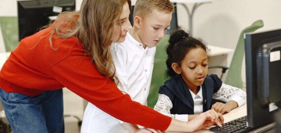 Liderá la educación del futuro transformando tu práctica docente