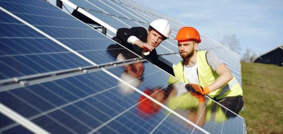 Formarte en energías renovables te dará más oportunidades en el mercado ambiental y energético