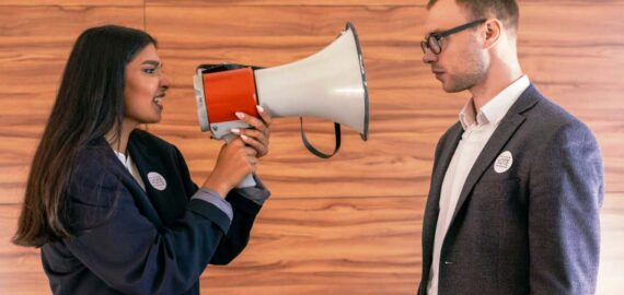 Convertite en un jefe de prensa que lidera, comunica y genera impacto real