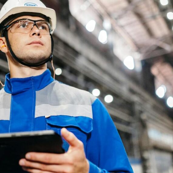 Multiplicá tus oportunidades laborales capacitándote en mantenimiento industrial