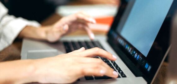 Aprendé a crear sitios web y ofrecé servicios digitales sin necesidad de programar